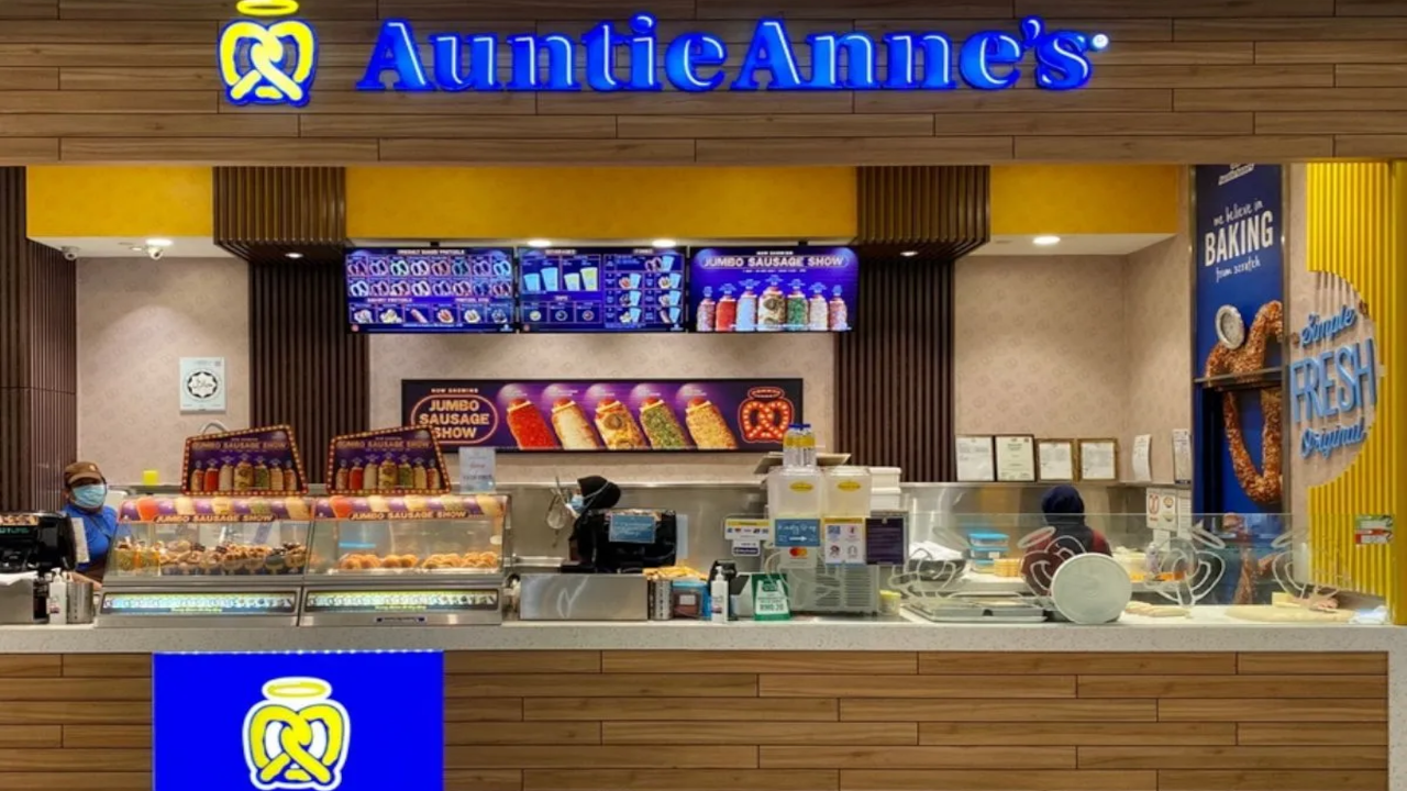 Auntie Anne's $5 Gift Card US 5.99 usd